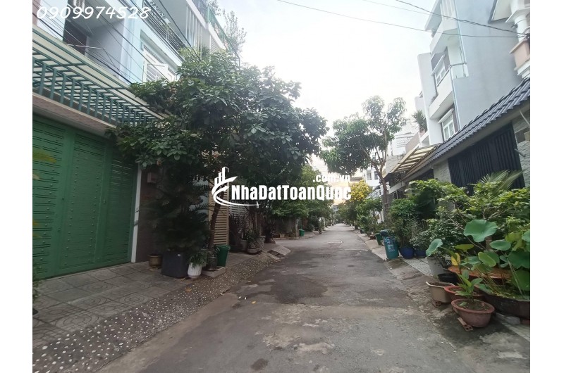 Nhà phố 3 tầng hẻm 6m sát chợ Hiệp Bình Thủ Đức sẵn nguồn thu lớn, 67m2, ngang 6m, dài 11m, 8.5 tỷ